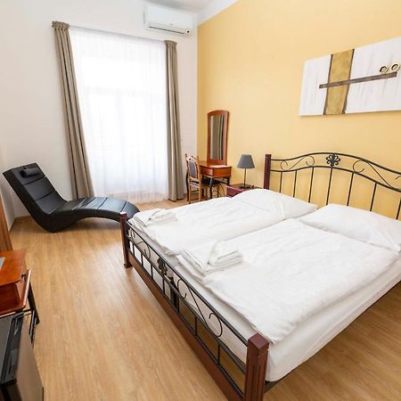 Penzion Kralovske Lazne Poděbrady المظهر الخارجي الصورة